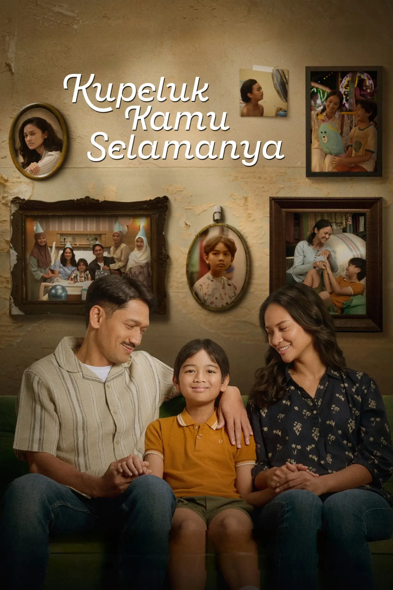 Movie poster "Kupeluk Kamu Selamanya"