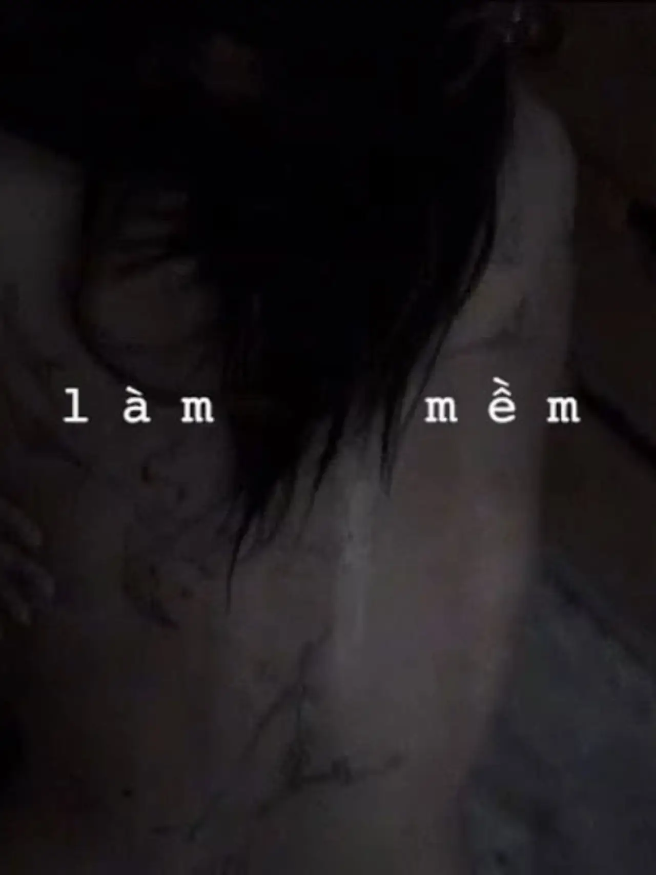 Movie poster "l à m       m ề m"
