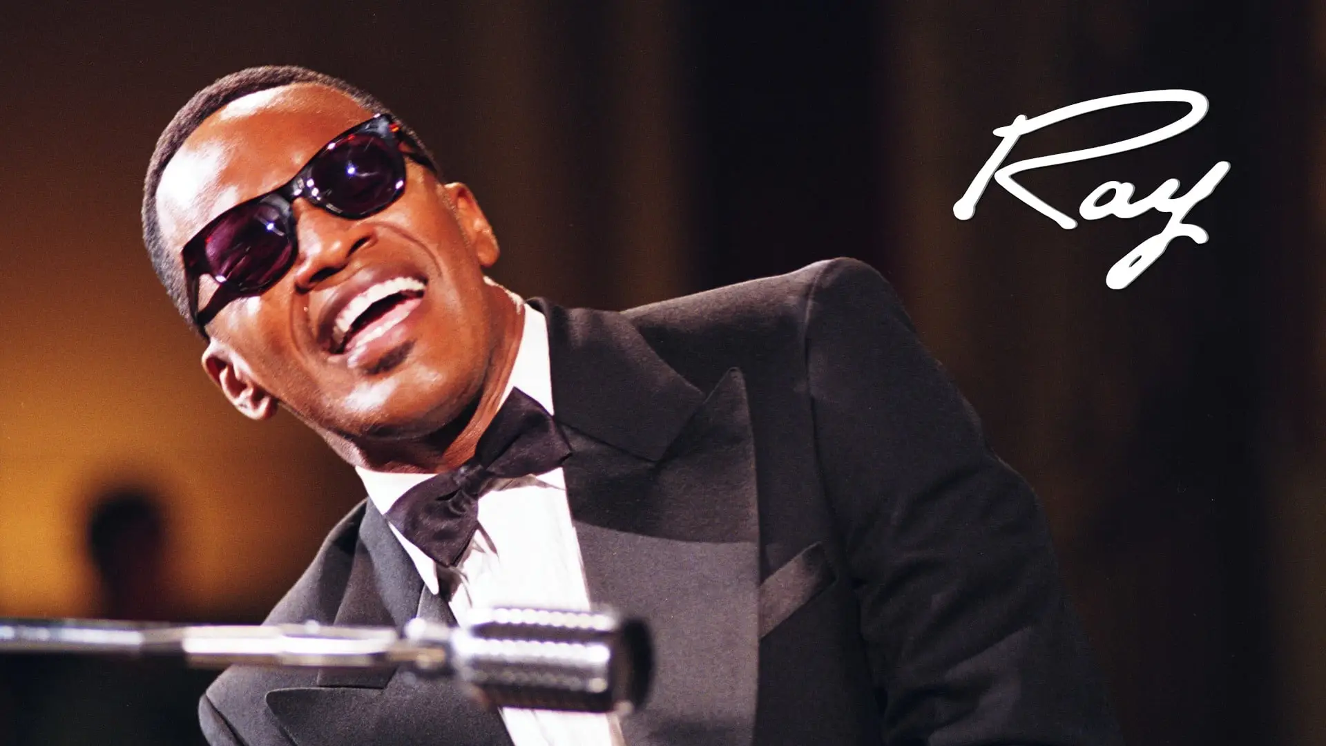 Video for the film Ray — Ray (2004) - Stepping Into the Part: A Jam Session Between Jamie Foxx & Ray Charles - Featurette