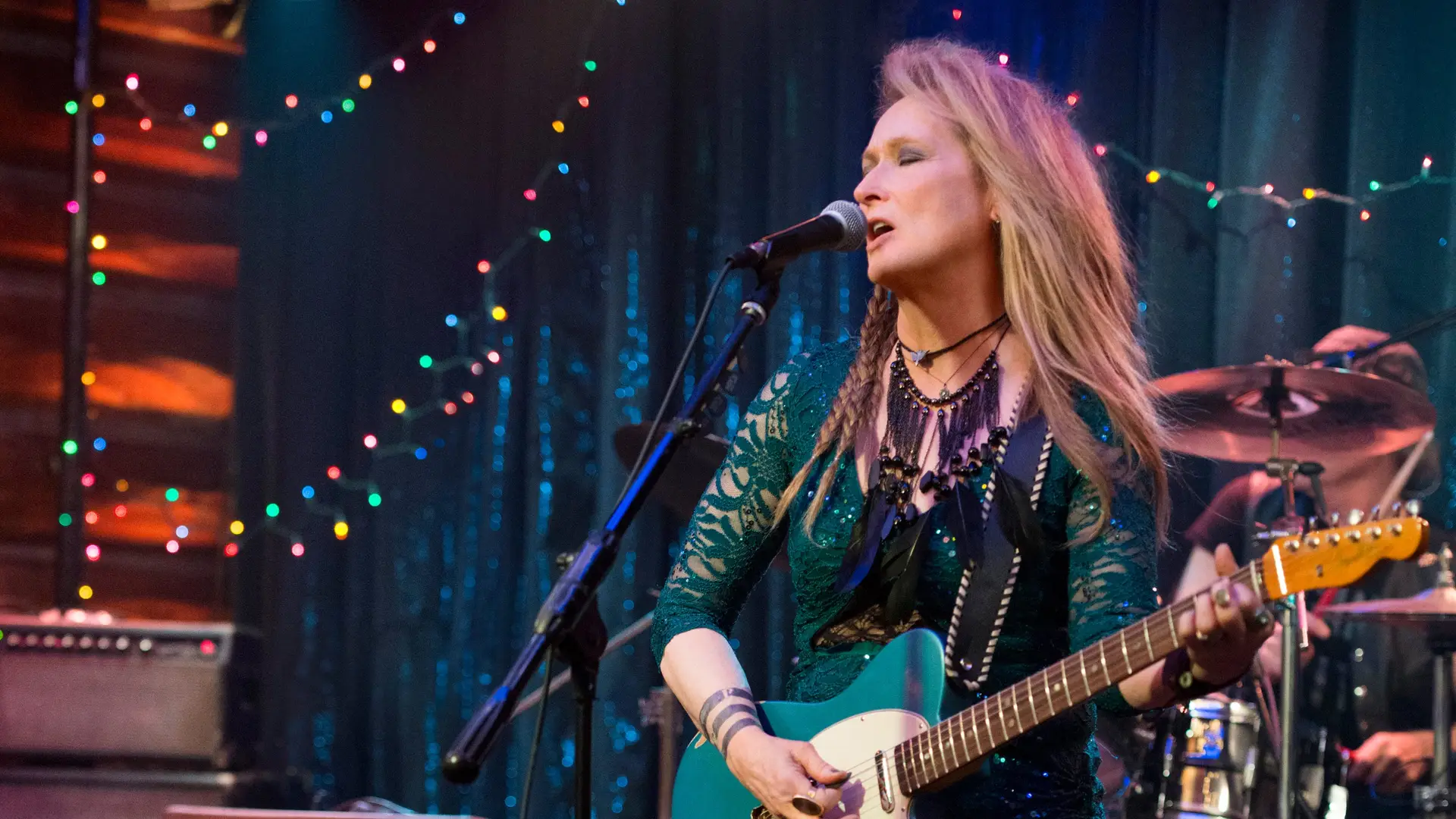 Video for the film Ricki and the Flash — Ricki and the Flash - “Play from the Heart” - See it on 8/7