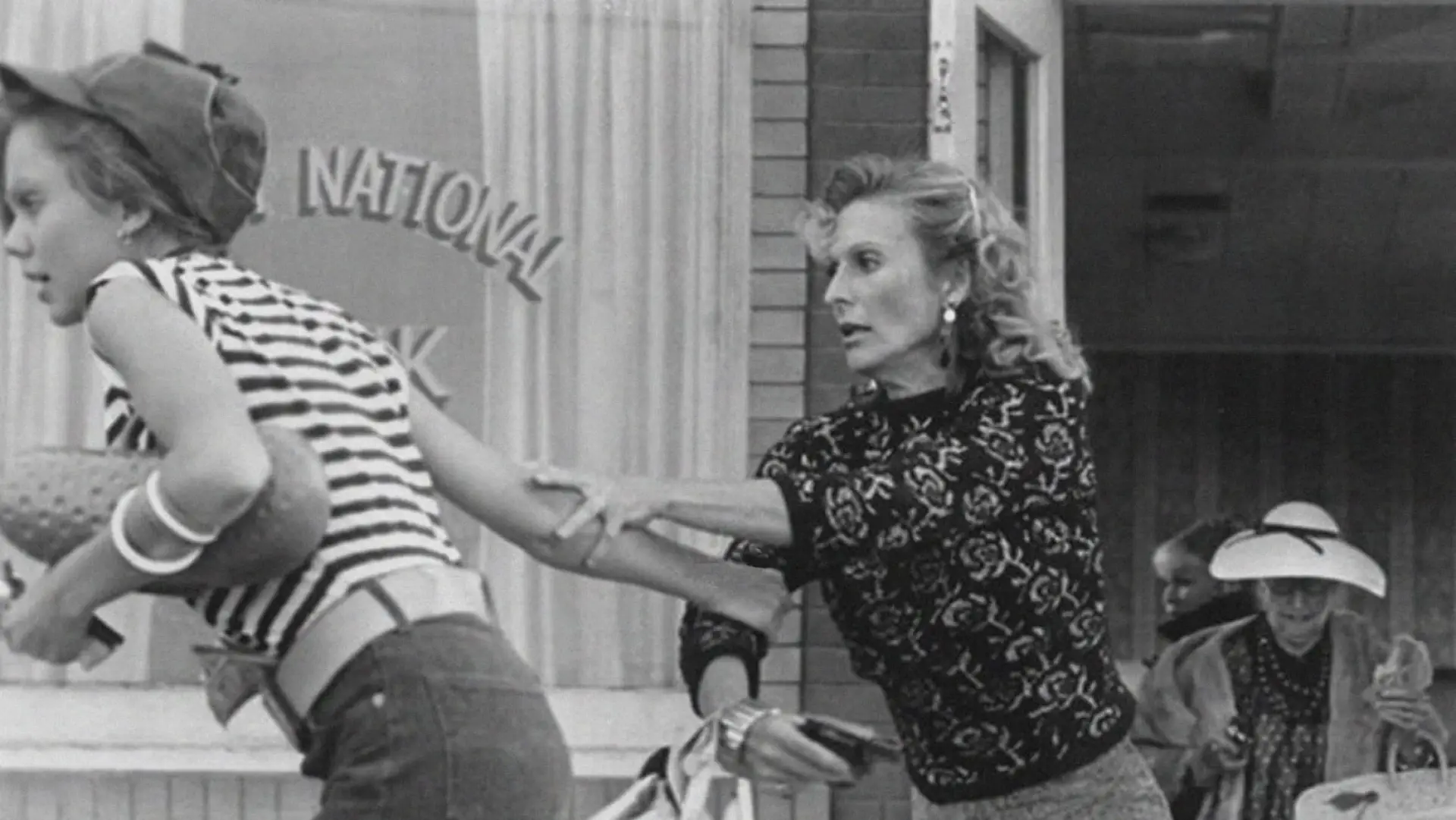 Video for the film Crazy Mama — Crazy Mama (1975) Original Trailer [FHD]