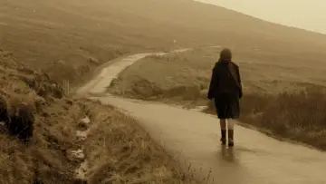 Backdrop to the movie "Breaking the Waves" #212853
