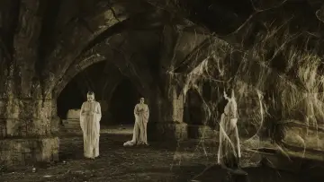 Backdrop to the movie "Dracula" #713796
