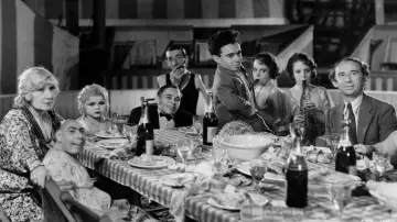 Backdrop to the movie "Freaks" #753621