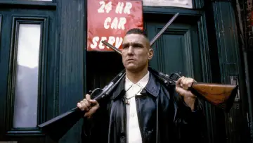Backdrop to the movie "Lock, Stock and Two Smoking Barrels" #750387