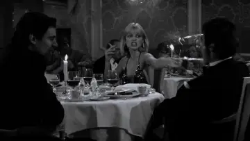 Backdrop to the movie "Scarface" #556312