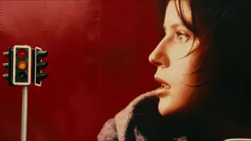 Backdrop to the movie "Three Colors: Red" #725740