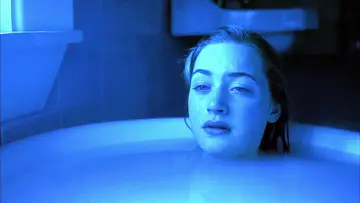 Backdrop to the movie "Heavenly Creatures" #882761