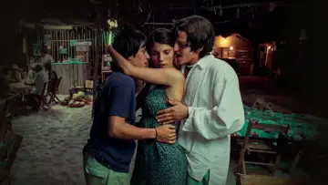 Backdrop to the movie "Y Tu Mamá También" #698343