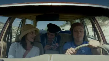 Backdrop to the movie "Y Tu Mamá También" #698373