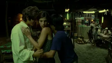 Backdrop to the movie "Y Tu Mamá También" #698400