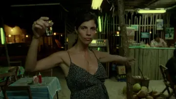 Backdrop to the movie "Y Tu Mamá También" #698413