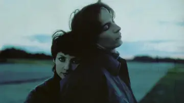 Backdrop to the movie "Lovers of the Arctic Circle" #1523536