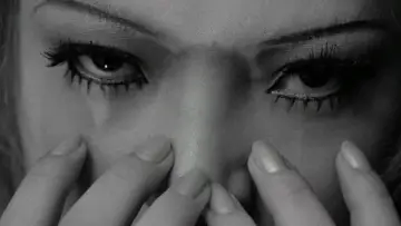 Backdrop to the movie "Funeral Parade of Roses" #872062