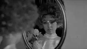 Backdrop to the movie "Funeral Parade of Roses" #872069