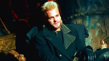 Backdrop to the movie "The Lost Boys" #242688