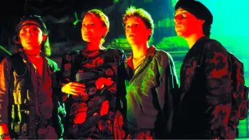 Backdrop to the movie "The Lost Boys" #242692