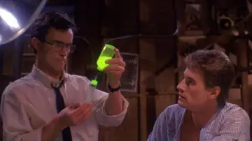 Backdrop to the movie "Re-Animator" #875488