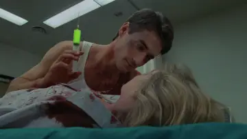 Backdrop to the movie "Re-Animator" #875541