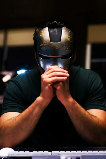 Poster to the movie "Iron Man" #1155632