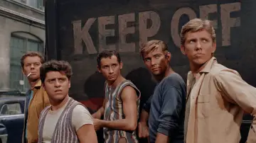 Backdrop to the movie "West Side Story" #1533352