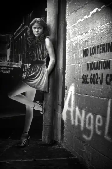 Poster to the movie "Angel" #1032061