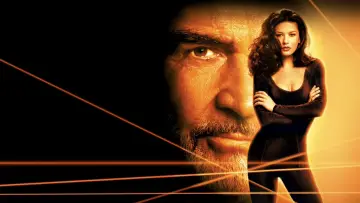 Backdrop to the movie "Entrapment" #610398
