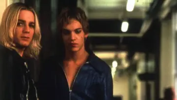 Backdrop to the movie "Velvet Goldmine" #993948