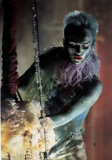Poster to the movie "Velvet Goldmine" #993974