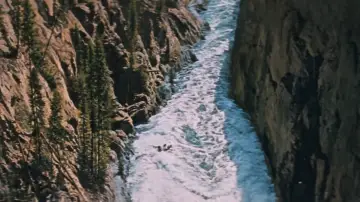 Backdrop to the movie "River of No Return" #996731