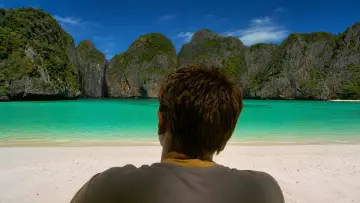 Backdrop to the movie "The Beach" #921773