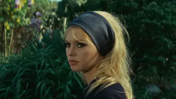 Backdrop to the movie "Contempt" #945785