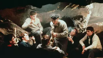 Backdrop to the movie "Dead Poets Society" #573888