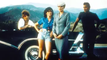 Backdrop to the movie "Desert Hearts" #1075731