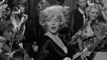 Backdrop to the movie "Some Like It Hot" #645889