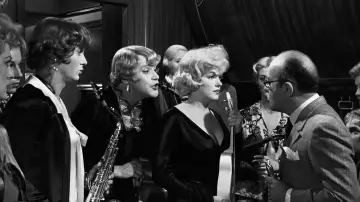 Backdrop to the movie "Some Like It Hot" #750571