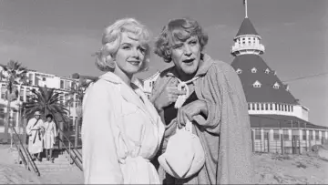 Backdrop to the movie "Some Like It Hot" #750580