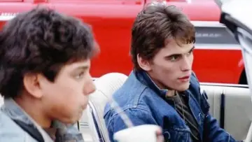 Backdrop to the movie "The Outsiders" #648869