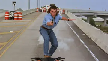 Backdrop to the movie "Hard Target" #702850
