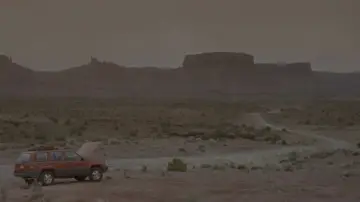 Backdrop to the movie "Breakdown" #853699