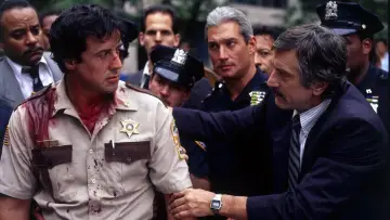 Backdrop to the movie "Cop Land" #1180359
