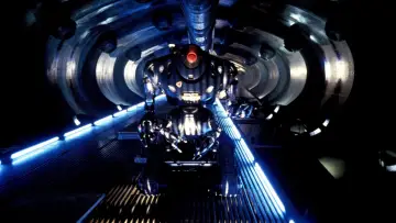 Backdrop to the movie "Lost in Space" #348943