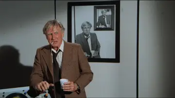 Backdrop to the movie "Airplane II: The Sequel" #869681