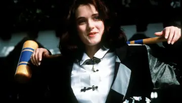Backdrop to the movie "Heathers" #854826
