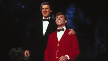 Backdrop to the movie "Clifford" #450504