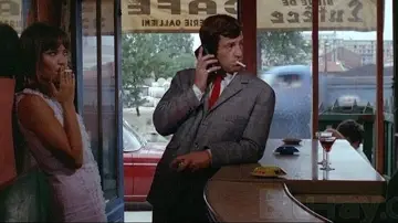 Backdrop to the movie "Pierrot le Fou" #861665