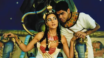Backdrop to the movie "Asterix & Obelix: Mission Cleopatra" #220395
