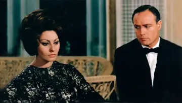 Backdrop to the movie "A Countess from Hong Kong" #1012499
