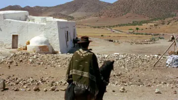 Backdrop to the movie "A Fistful of Dollars" #649027
