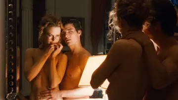 Backdrop to the movie "Eyes Wide Shut" #545515